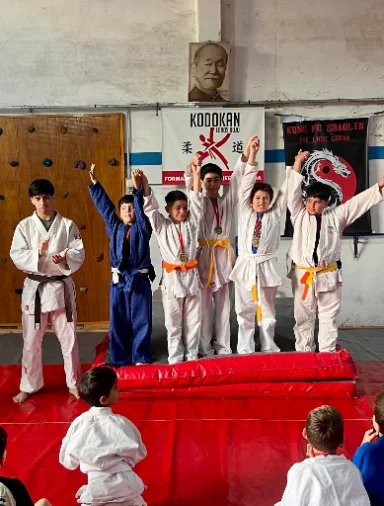 Foto grupal en el dojo